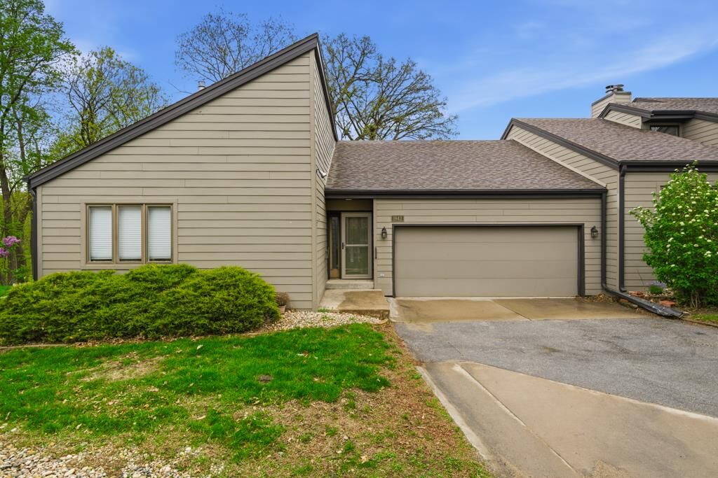 Property Photo:  1942 Stadium Drive  IA 50501 