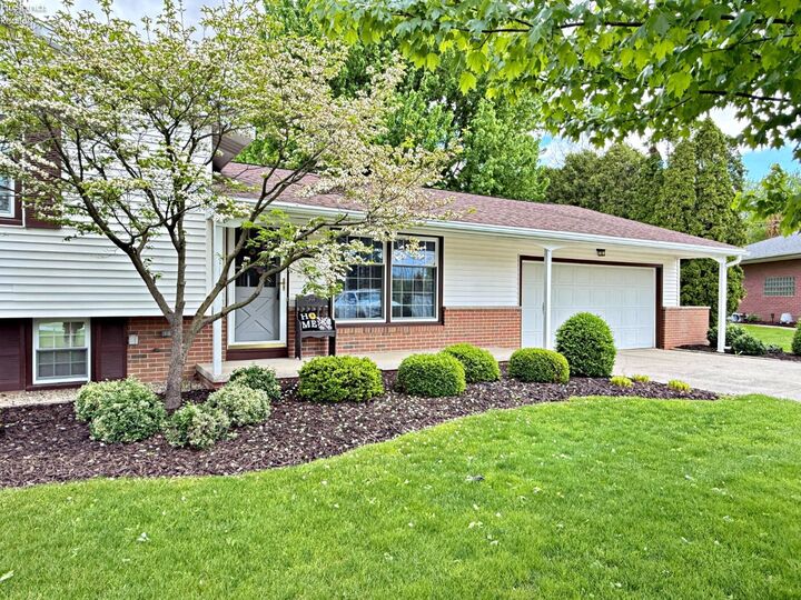 Property Photo:  100 Hillcrest Drive  OH 44883 