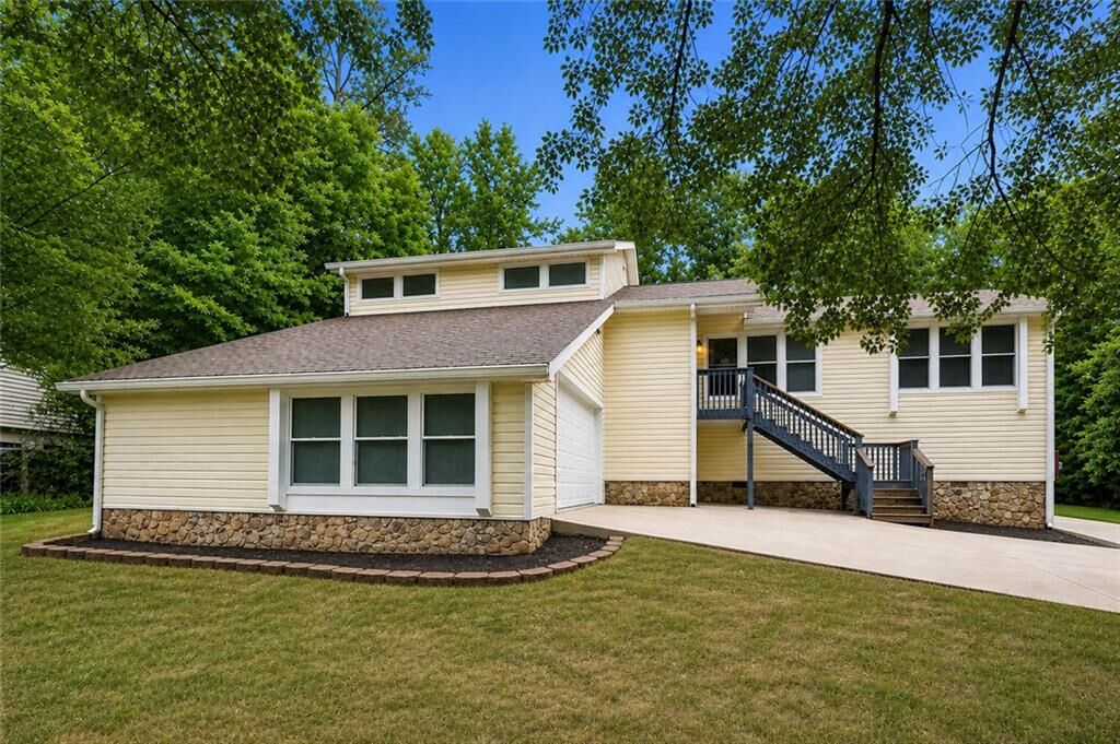 Property Photo:  1920 Oakleaf Lane  GA 30122 