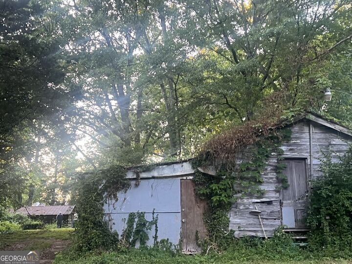 Property Photo: 5884 Rockbridge Road GA 30087