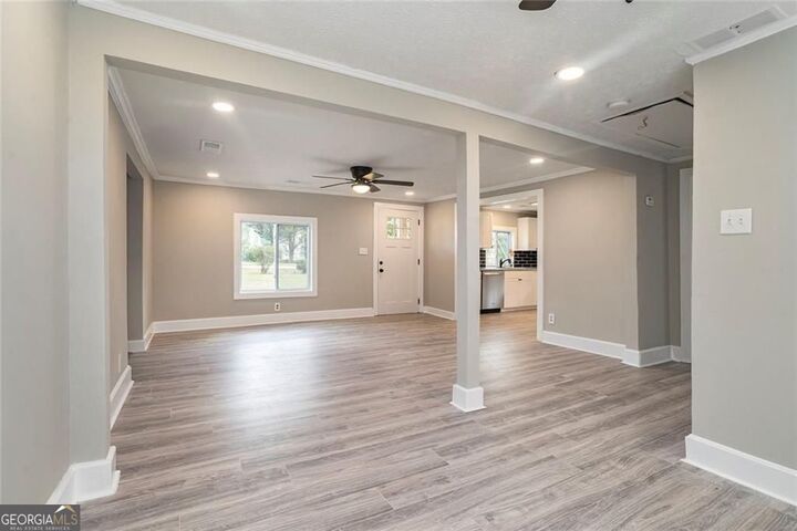 Property Photo: 4920 Hiram Lithia Springs Road Southwest Road GA 30127