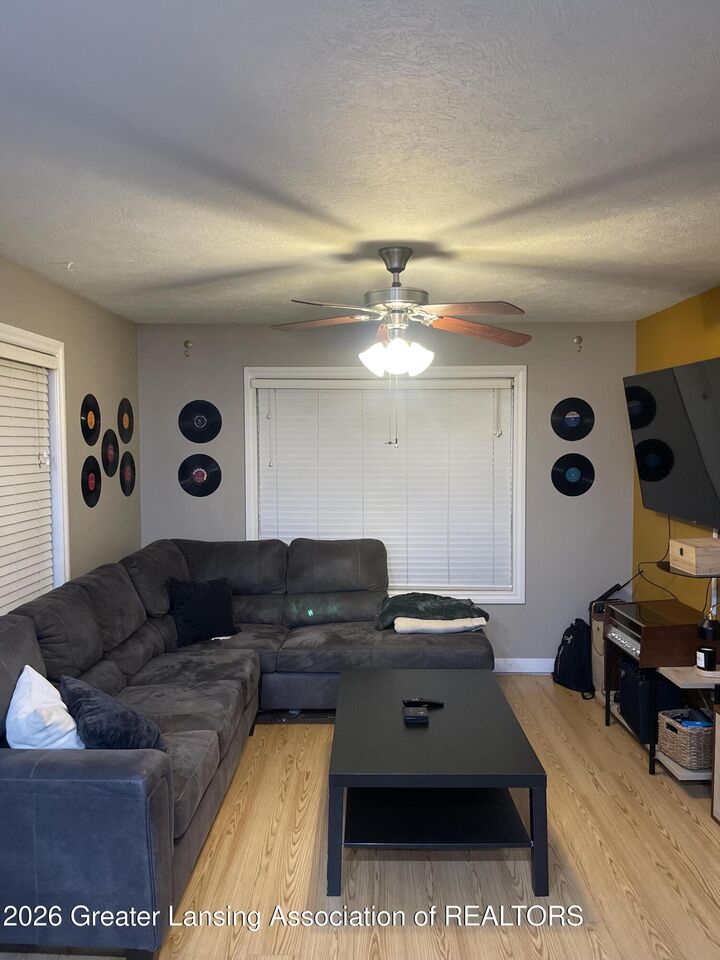 Property Photo:  737 Princeton Avenue  MI 48915 