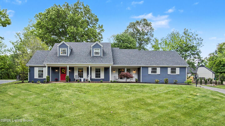 Property Photo: 2413 Stayton Way KY 40242