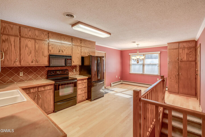 Property Photo:  1323 Meredith Drive  ND 58501 