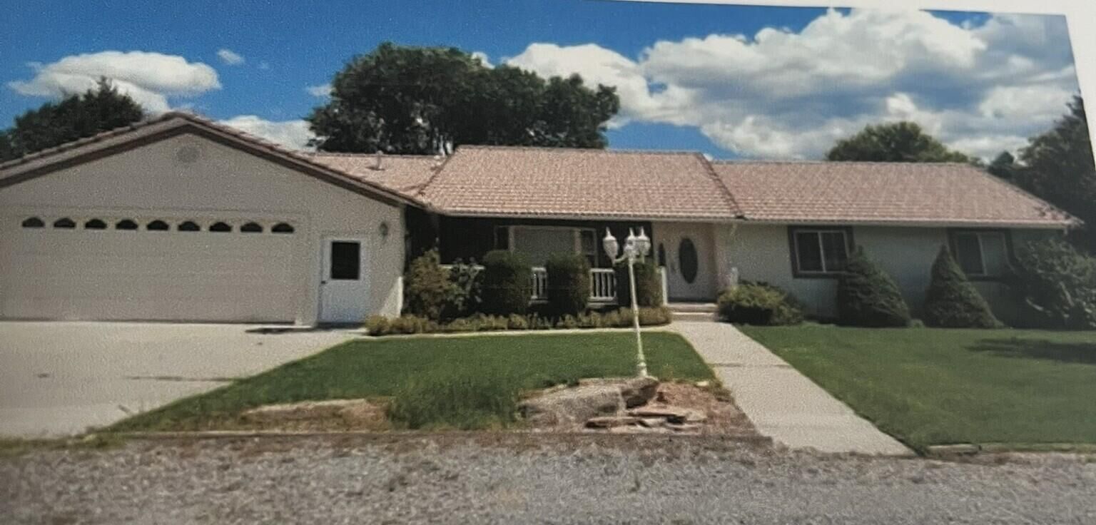 Property Photo:  415 E 200 N  UT 84713 