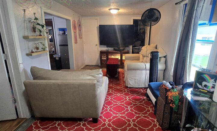 Property Photo:  1516 Crawford Street  IA 50036 
