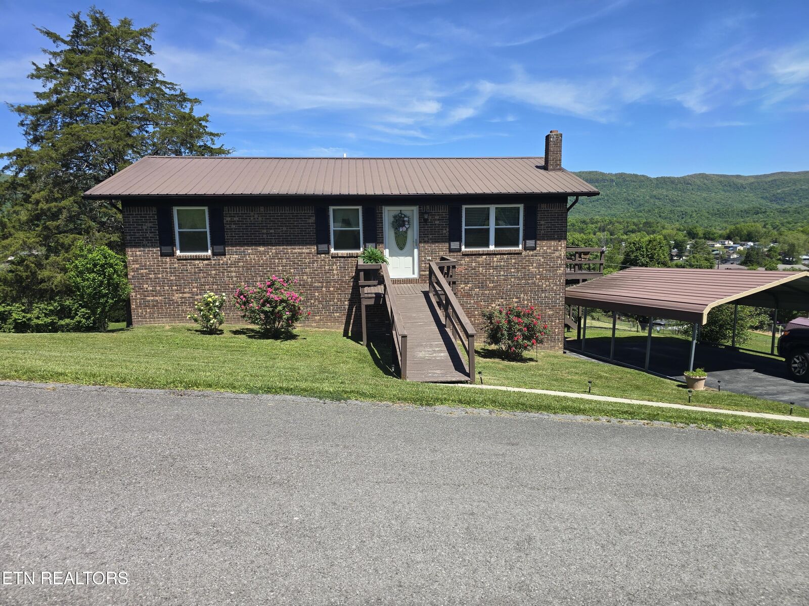 Property Photo:  312 Cumberland Drive  TN 37752 