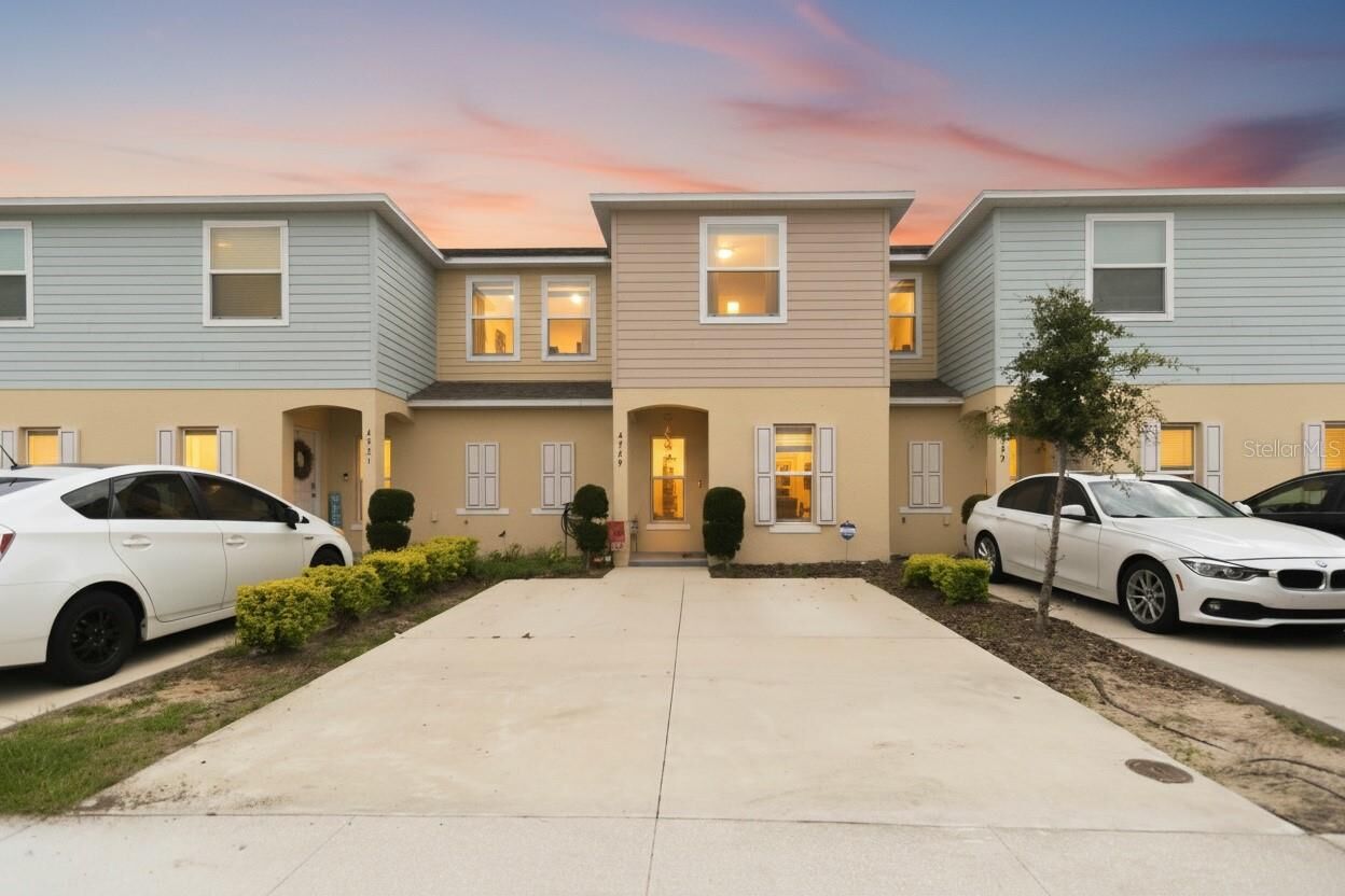 Property Photo:  4729 Coral Castle Drive  FL 34746 