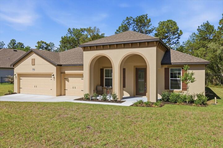 Property Photo: 7 Bells Of Ireland Court FL 34446