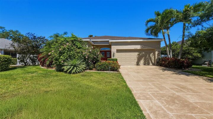Property Photo:  5030 W 44th Street  FL 34210 