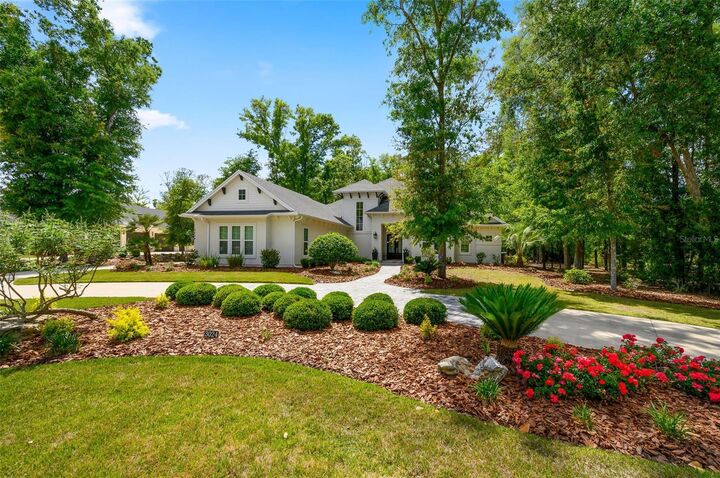 Property Photo:  3024 SW 111th Way  FL 32608 