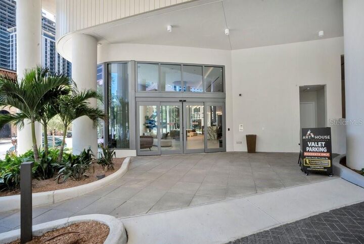 Property Photo:  275 1st Avenue S 3808  FL 33701 