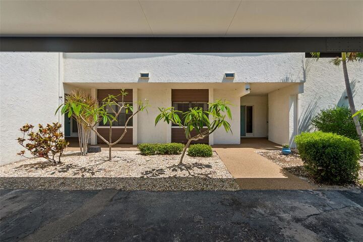 Property Photo:  6067 Fairway Lane 1413  FL 34210 