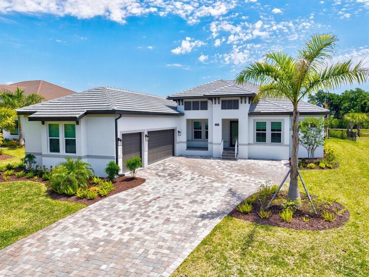 Property Photo:  1154 Kings Way Drive  FL 34275 