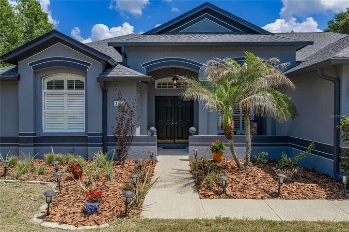Property Photo:  2624 Crestfield Drive  FL 33596 