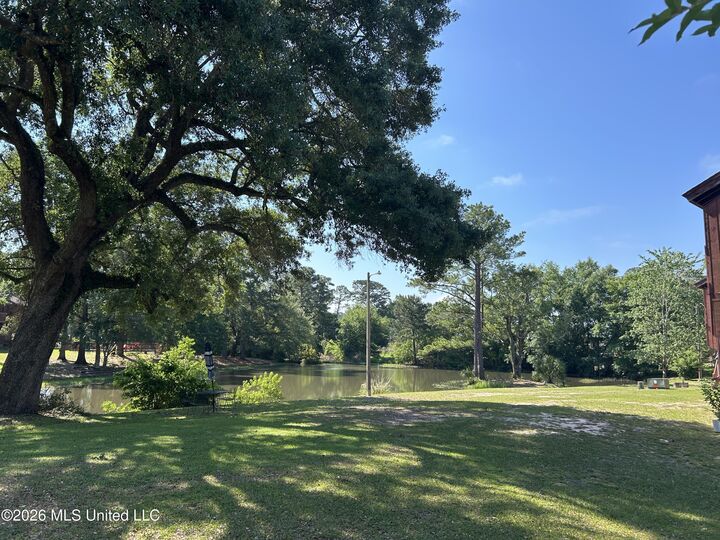 Property Photo:  113 Lakeside Villa  MS 39525 