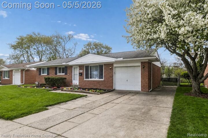 Property Photo: 20790 Shoreview Street MI 48035 1639