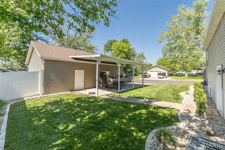Property Photo: 1500 E 6th Street MO 63090
