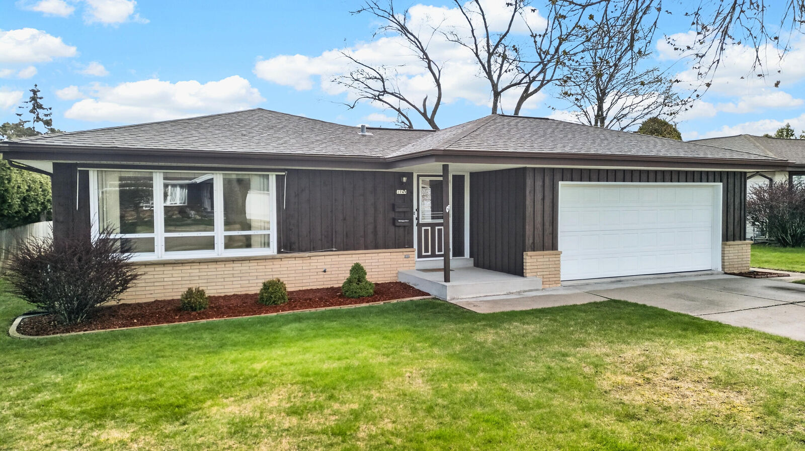 Property Photo: 2749 N 31st Pl WI 53083