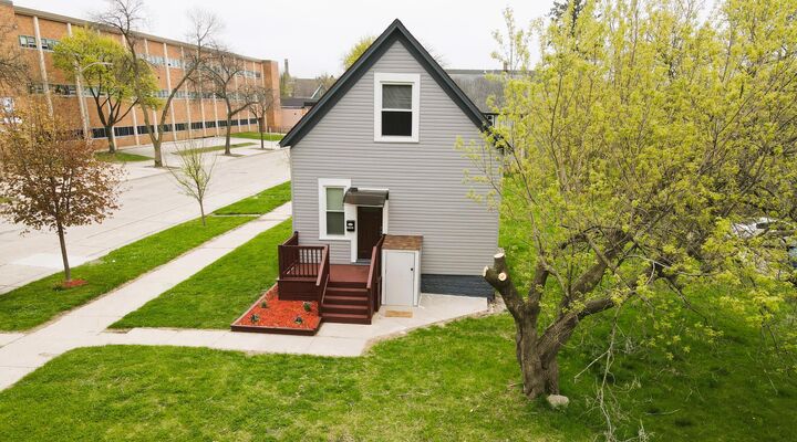 Property Photo:  2769 N 1st St  WI 53212 