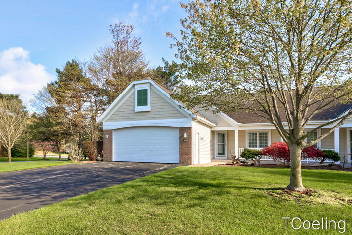 Property Photo:  495 Timberlake E  MI 49424 