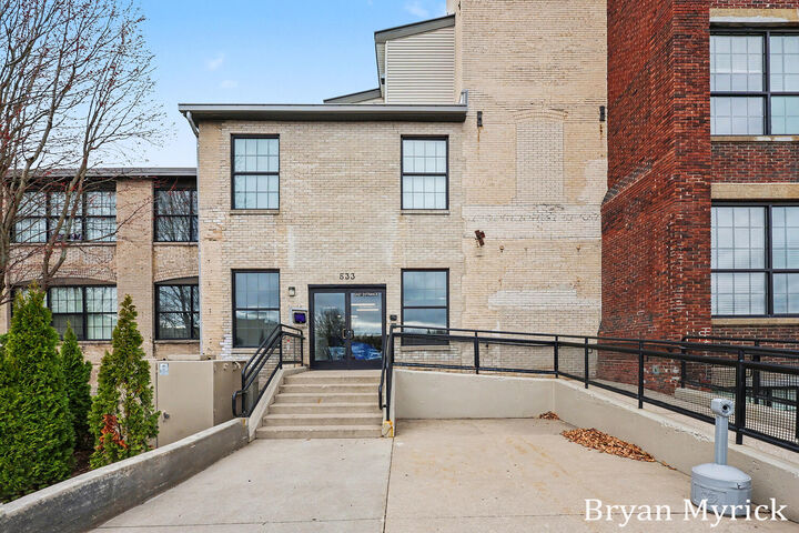 Property Photo:  533 Columbia Avenue  MI 49423 
