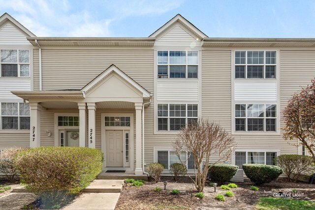Property Photo:  2745 Canyon Drive  IL 60586 