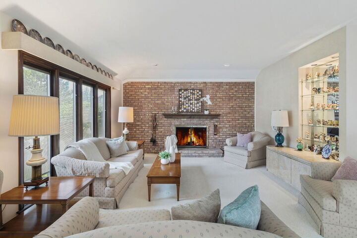 Property Photo: 715 Tomlin Drive A1 IL 60527