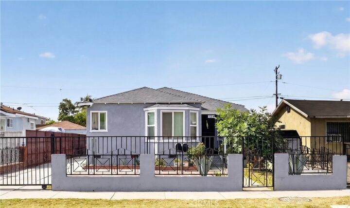 Property Photo:  3274 Michigan  CA 90280 