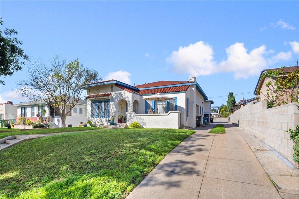 Property Photo:  19 Elm Street A  CA 91801 