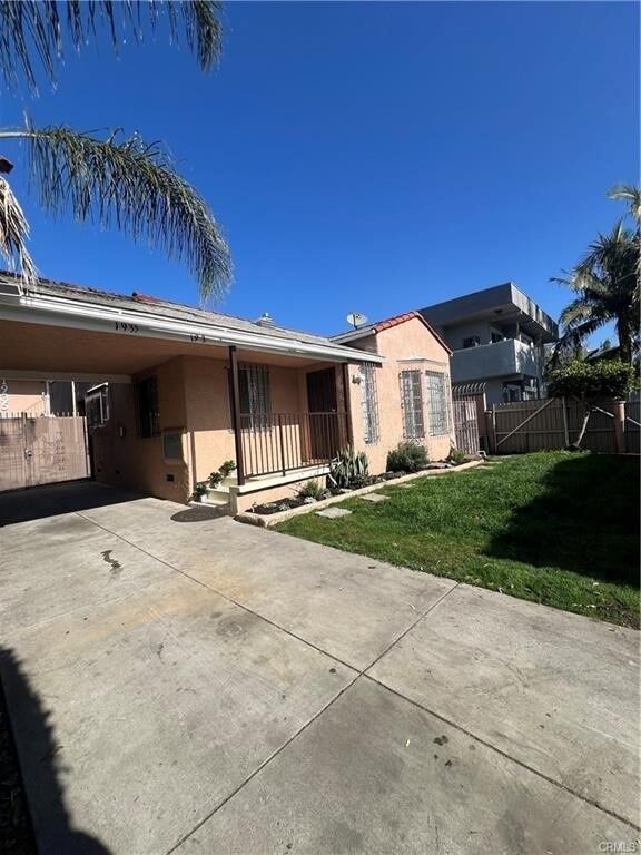 Property Photo:  1933 S Corning  CA 90034 
