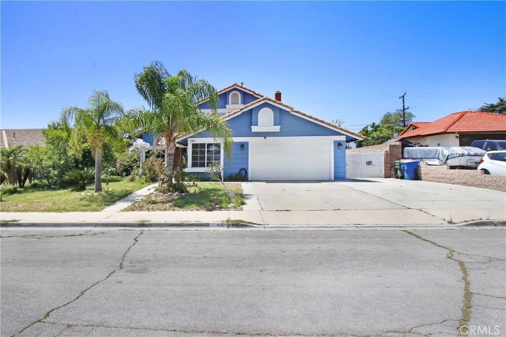 Property Photo: 142 S Lamarr CA 92376