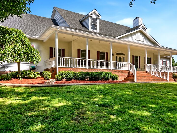 Property Photo:  904 Weeping Willow Rd  TN 37075 