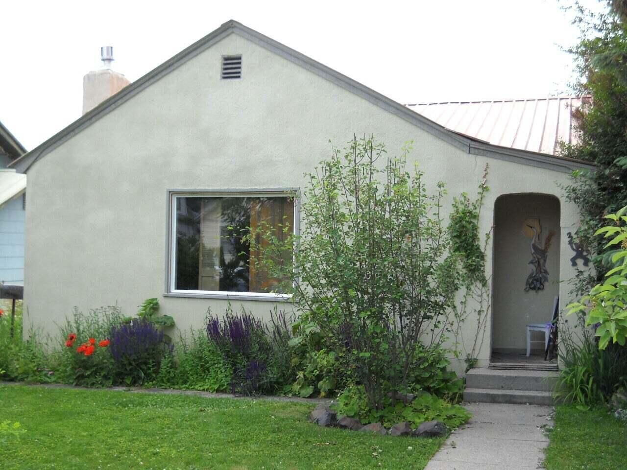 Property Photo: 342 1/2 S Maple St WA 99114