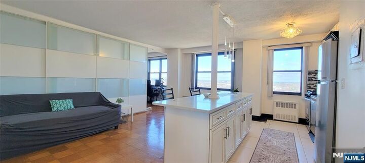 Property Photo:  201 Saint Pauls 15P  NJ 07306 