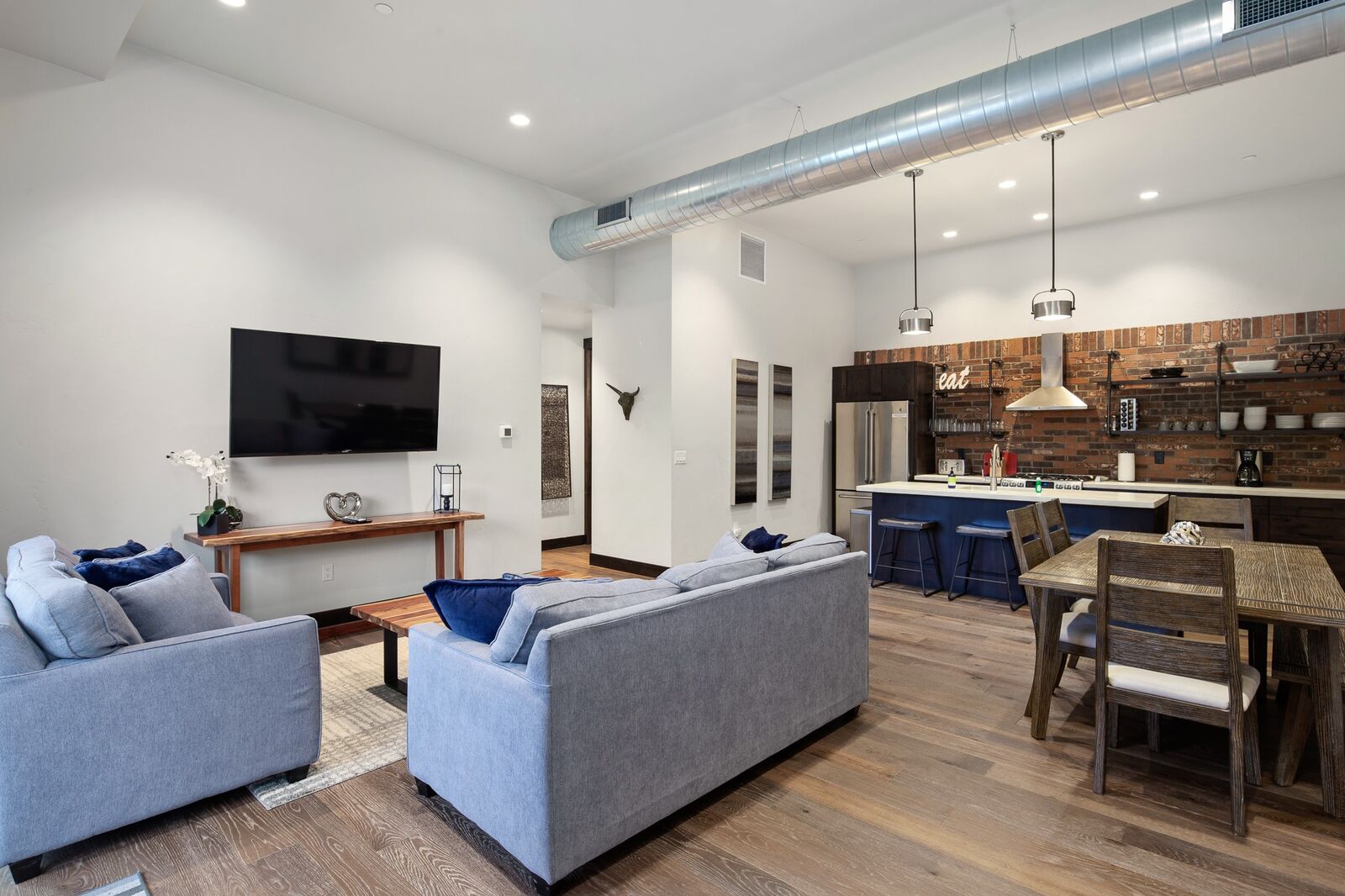 Property Photo:  214 E 2nd Street 201  MT 59937 