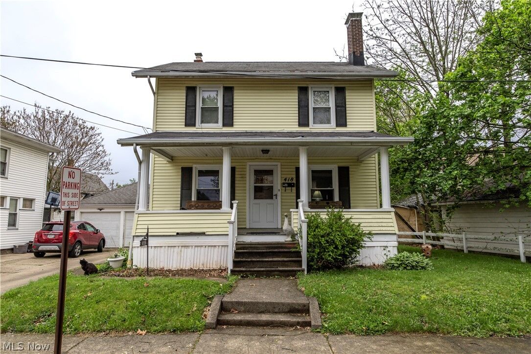 Property Photo:  418 9th Street NE  OH 44646 