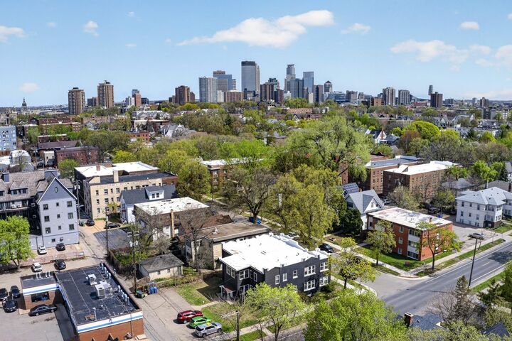 Property Photo:  2322 Garfield Avenue  MN 55405 