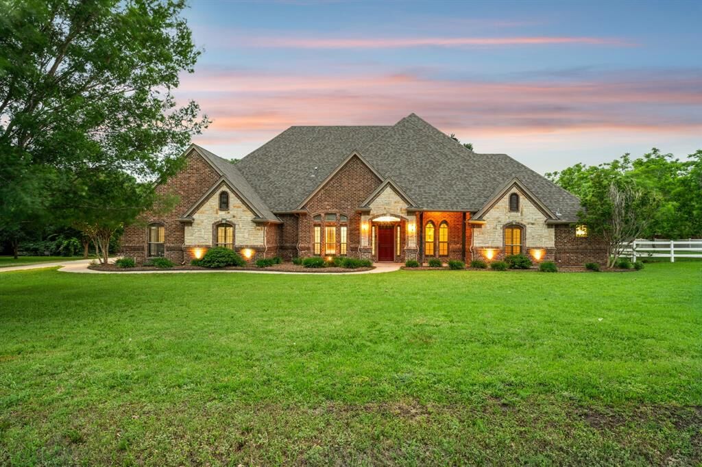 Photo de la propriété:  14201 Meadow Grove Drive  TX 76052 