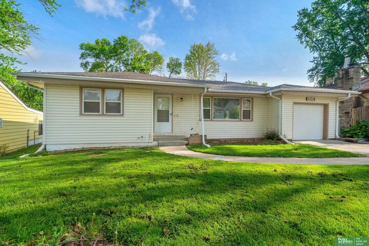 Property Photo:  5424 Northwest Drive  NE 68104 