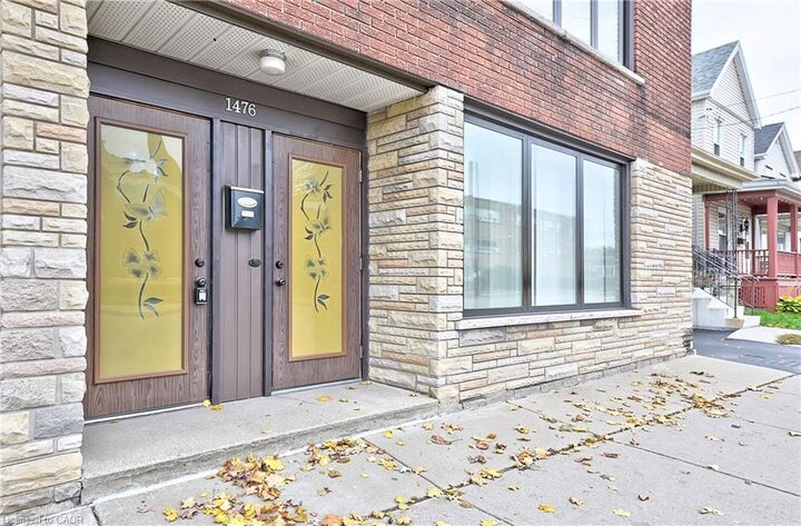 Property Photo:  1476 Barton Street E  ON L8H 2W9 