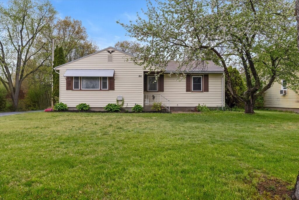 Property Photo:  44 Lower Westfield Rd  MA 01040 