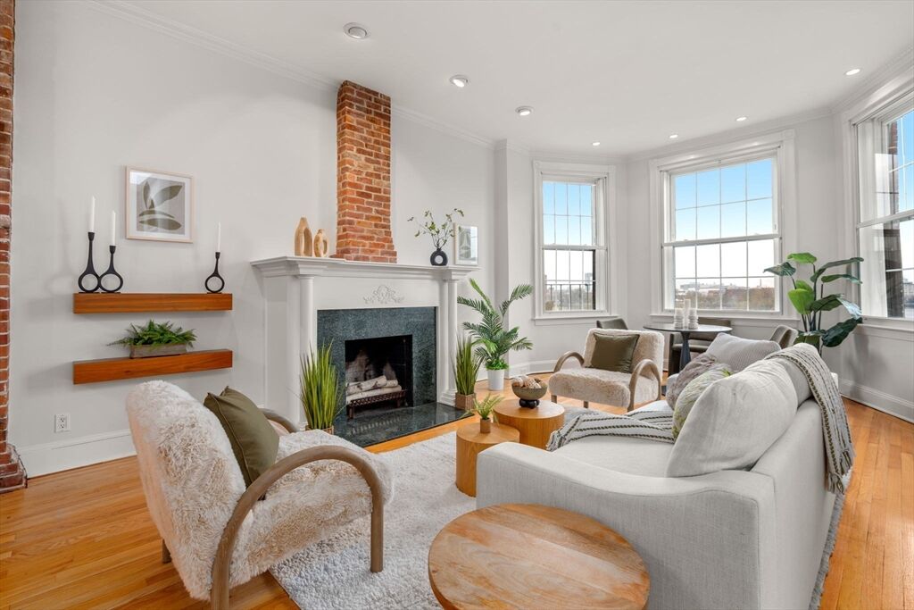 Property Photo:  37 Bay State Rd 6  MA 02215 