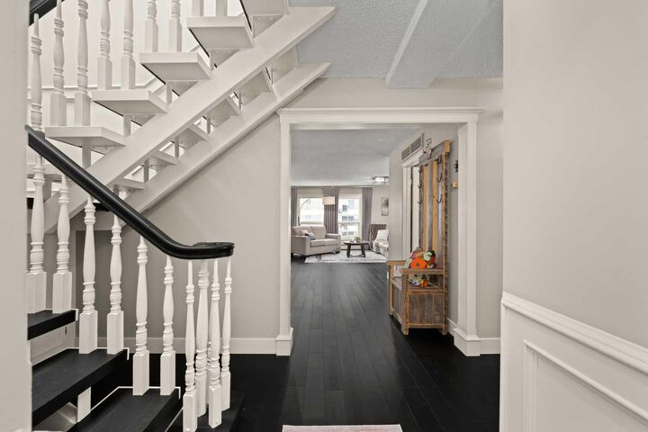 Property Photo:  540 14 Avenue SW 1440  AB T2R 0M6 
