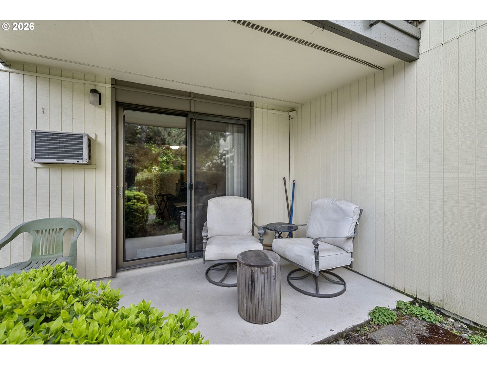 Property Photo:  4059 Donald St D  OR 97405 