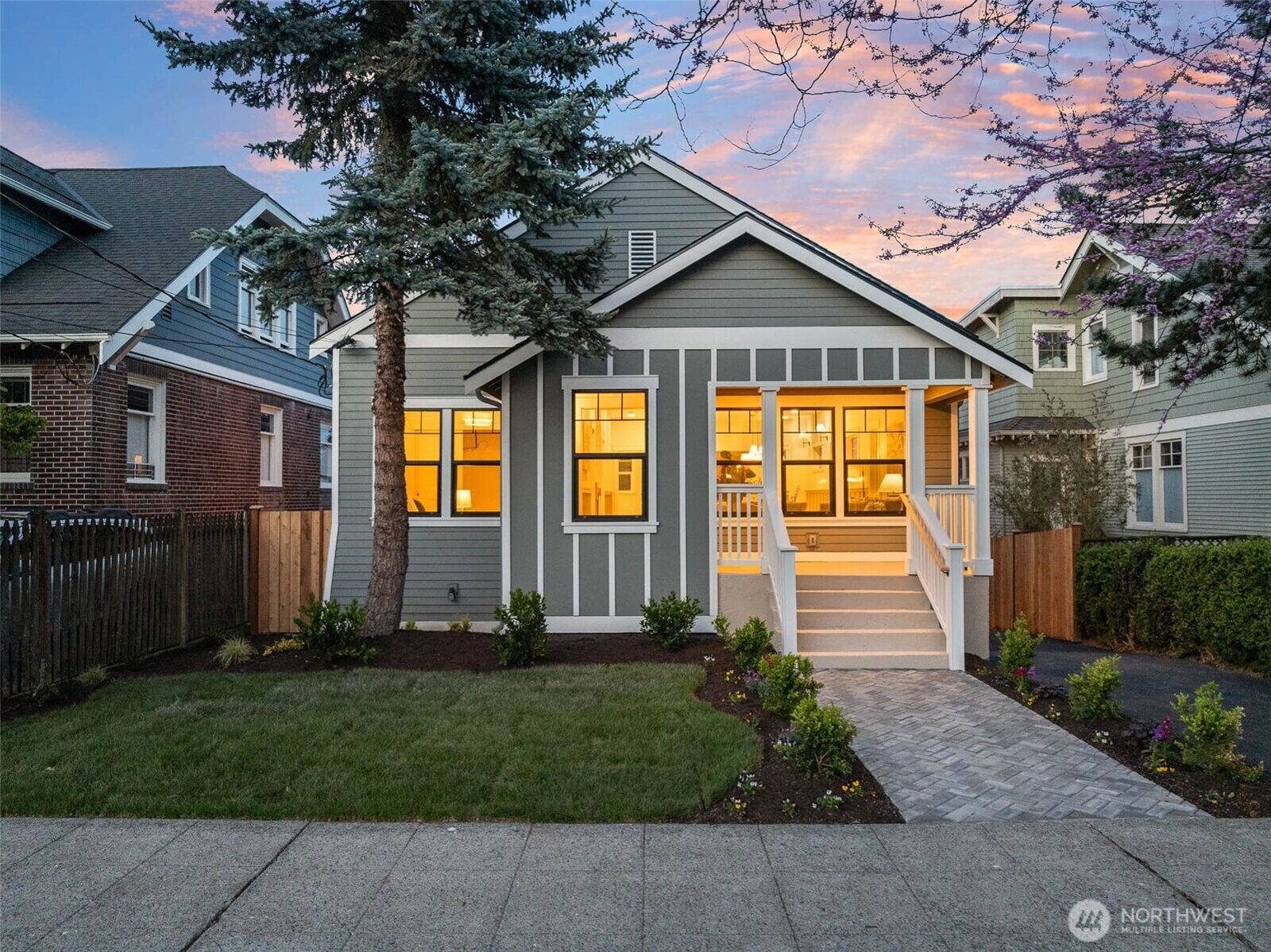 Property Photo: 508 22nd Avenue E WA 98112