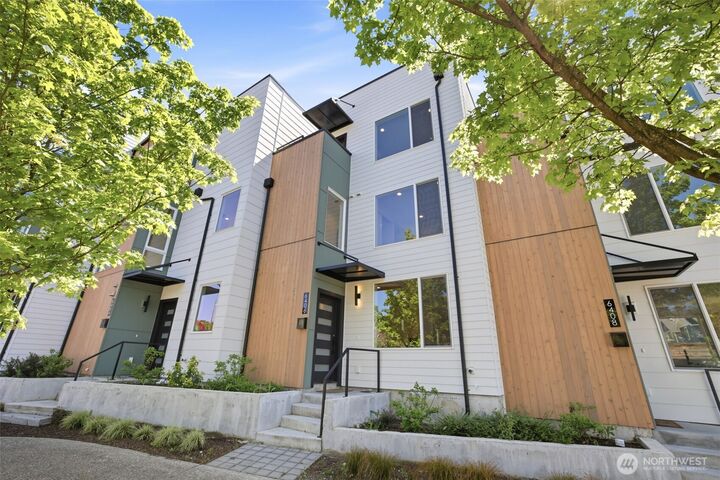Property Photo:  6406  Fauntleroy Way SW  WA 98136 