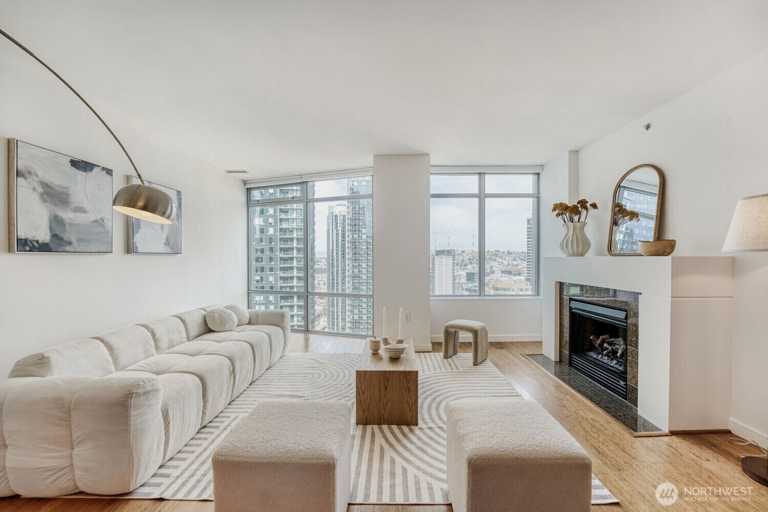 Property Photo:  819  Virginia Street 2901  WA 98101 
