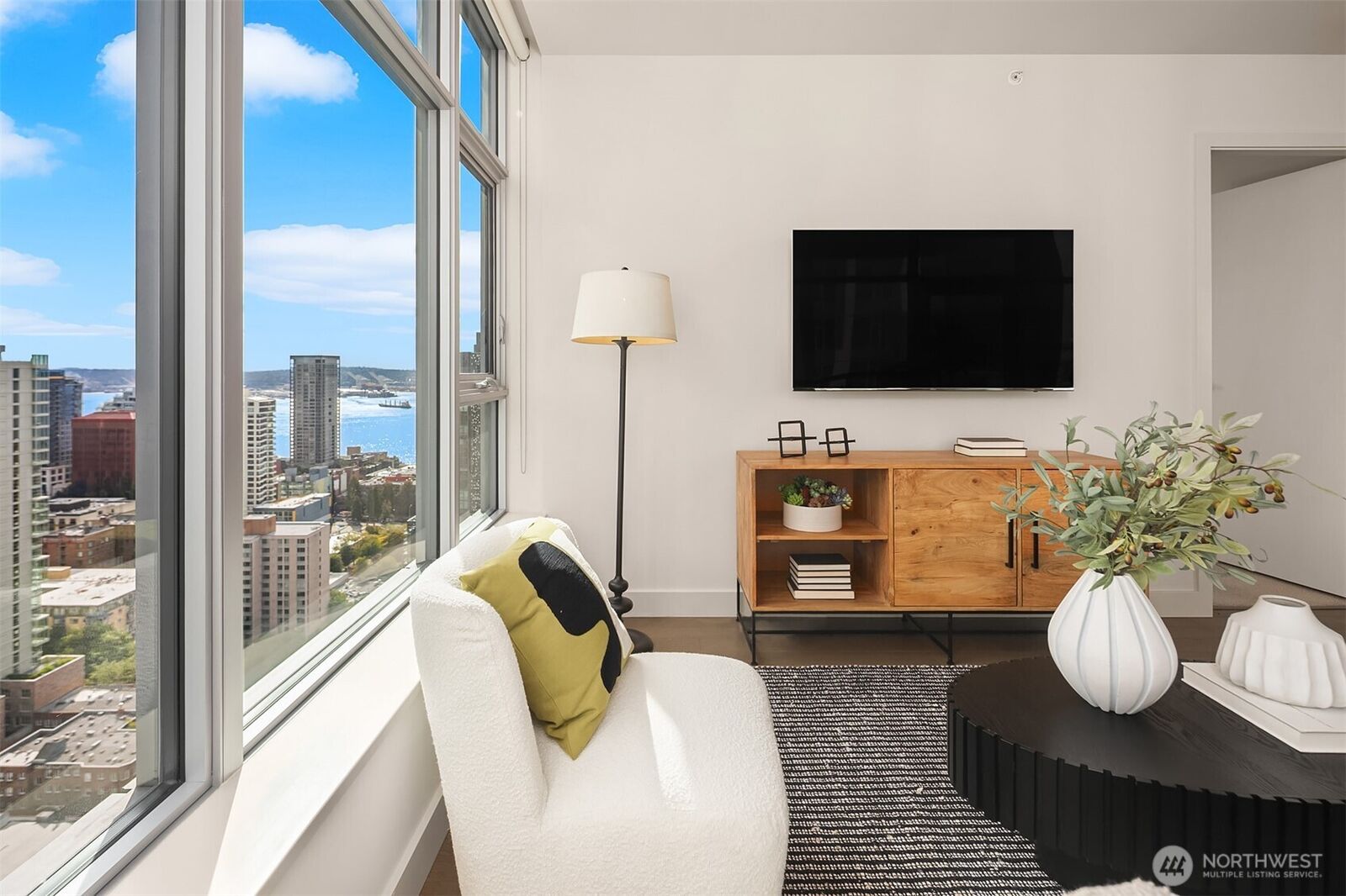 Property Photo:  583  Battery Street 3002N  WA 98121 