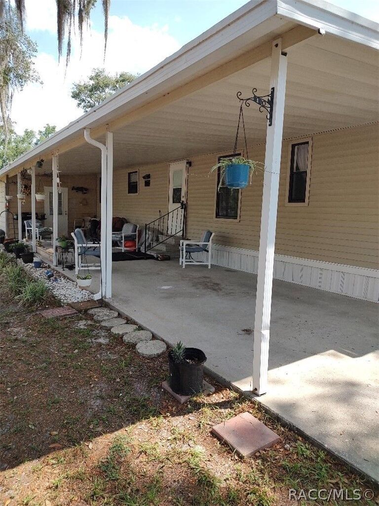 Property Photo:  6411 W Flanders Lane  FL 34429 